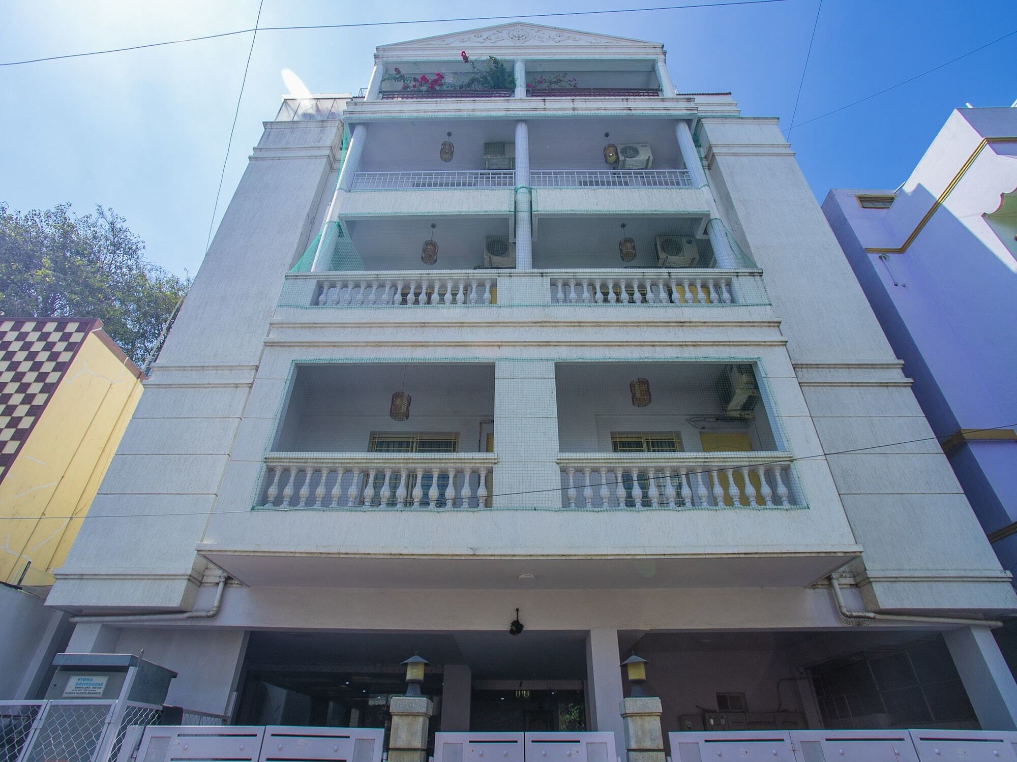 Oyo 23360 White Bricks Inn Bangalore Ngoại thất bức ảnh